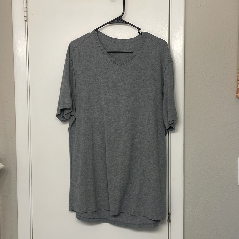 Lululemon - 5 Year Basic Tee - XL